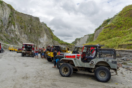 Mountain Pinatubo Crater Lake trekking , Philippinesのeditorial素材