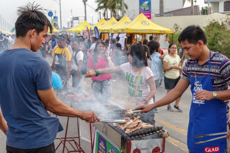 Apr 30, 2017  cook milk fish at Bangus Festival, Dagupan city , Philippineのeditorial素材