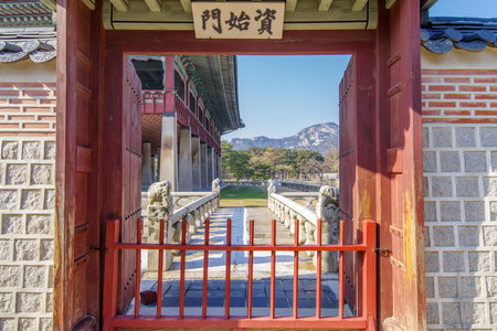 Dec 6,2017 Beautiful party place Gyeonghoeru at Gyeongbok Palace , Seoul ,Koreaのeditorial素材