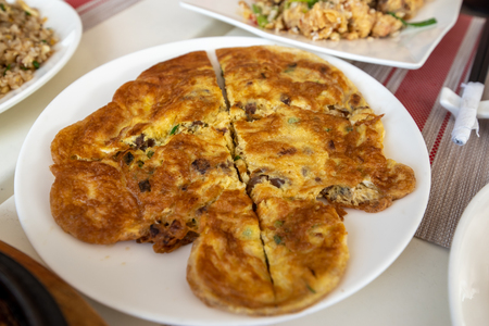 Hong Kong style egg & tuna pancake, Philippinesの写真素材
