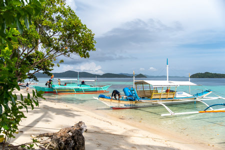 Dec 23,2018 People on vacation on the Inaladelan island, Palawan, Philippinesのeditorial素材