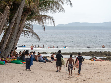 Apr 27, 2019 Travelers who relax on the Cloud 9 beach, Siargao, Philippinesのeditorial素材