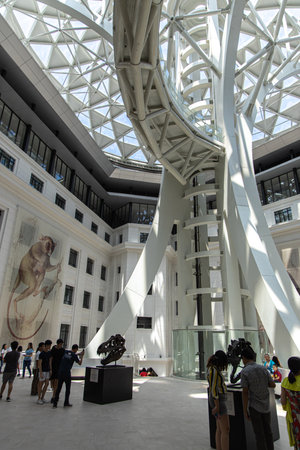 Jun 8, 2019 People viewing National Museum of Natural History exhibits, Manila, Philippinesのeditorial素材