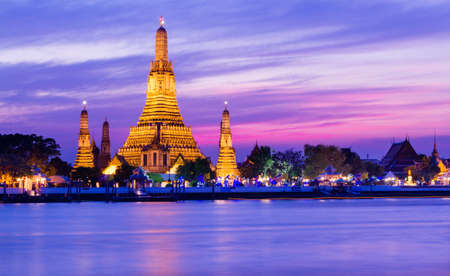 Wat Arun historical park and Chawpraya riverの写真素材