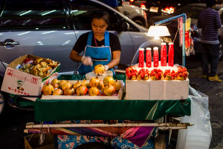 BANGKOK- DECEMBER 31  Thai people sell food by the road on DEC 31, 2013 in Bangkok, Thailand  のeditorial素材