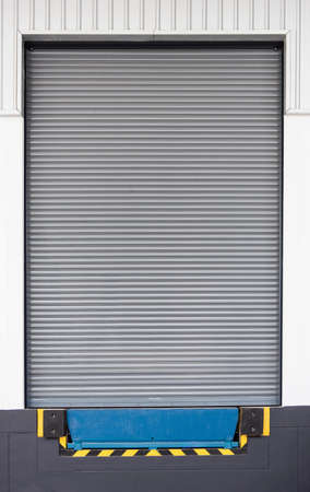 Dock leveler and shutter door, use for product transfer to truck.の写真素材