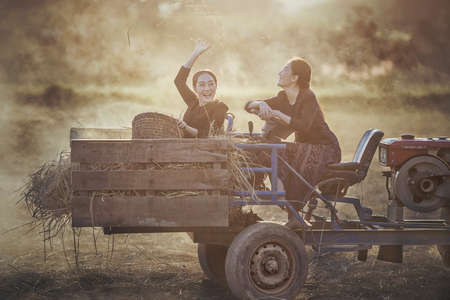 Lifestyle of rural Asian women in the field countryside thailand. Daily life of rural women in Thailand.のeditorial素材