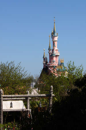 Paris, France, 9 April 2011: Sleeping Beauty's Castle in Disneyland Parisのeditorial素材