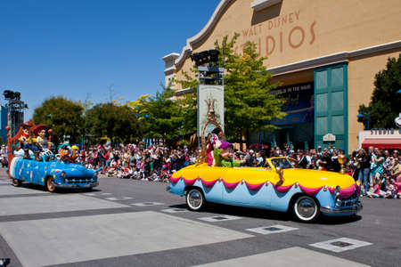 Paris, 1 June 2011: Disney Stars and Cars Paradeのeditorial素材