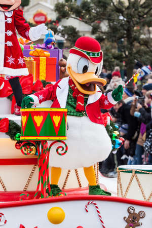 PARIS â December 31, 2013 â Disney Christmas Parade in Disneyland Paris.のeditorial素材