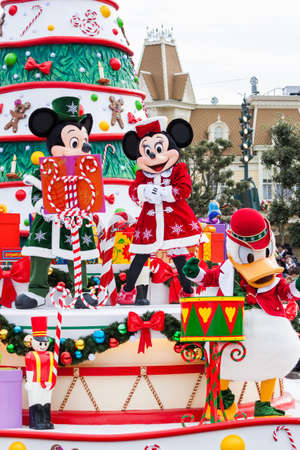 PARIS â December 31, 2013 â Disney Christmas Parade in Disneyland Paris.のeditorial素材