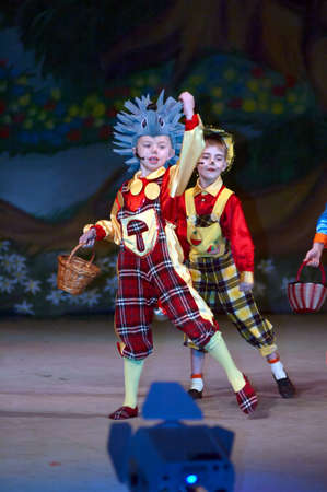 DNIPROPETROVSK, UKRAINE - APRIL 9: Unidentified children, ages 8-14 years old, perform DREAMLAND on April 9, 2006 in Dnipropetrovsk, Ukraineのeditorial素材