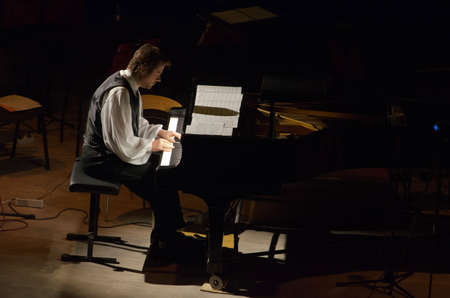 DNIPRO, UKRAINE - OCTOBER 8, 2016: American composer and pianist Calvin Jones performs at the Philharmonic.のeditorial素材