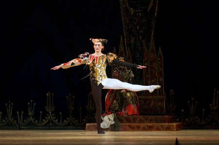 DNEPROPETROVSK, UKRAINE - APRIL 23: Swan Lake ballet performed by Dnepropetrovsk Opera and Ballet Theatre ballet on April 23, 2011 in Dnepropetrovsk, Ukraineのeditorial素材