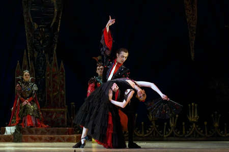 DNEPROPETROVSK, UKRAINE - APRIL 23: Swan Lake ballet performed by Dnepropetrovsk Opera and Ballet Theatre ballet on April 23, 2011 in Dnepropetrovsk, Ukraineのeditorial素材