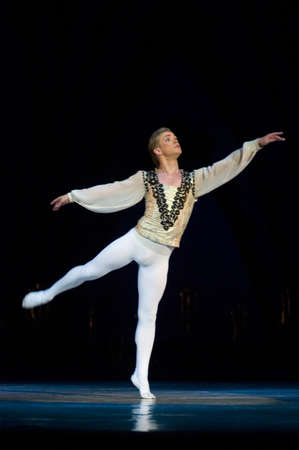 DNEPROPETROVSK, UKRAINE - APRIL 23: Swan Lake ballet performed by Dnepropetrovsk Opera and Ballet Theatre ballet on April 23, 2011 in Dnepropetrovsk, Ukraineのeditorial素材