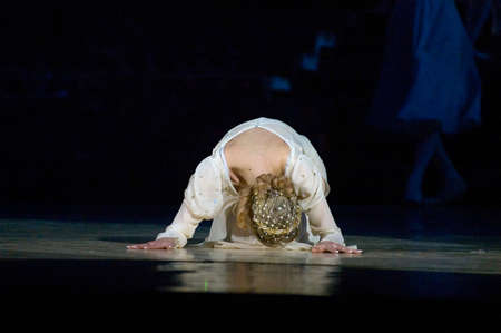 DNEPROPETROVSK, UKRAINE - APRIL 29: Romeo and Juliet ballet performed by Dnepropetrovsk Opera and Ballet Theatre ballet on April 29, 2011 in Dnepropetrovsk, Ukraine.のeditorial素材