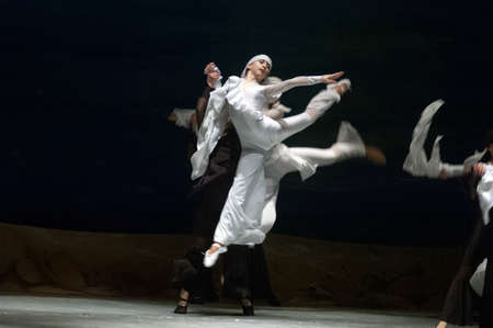 DNEPROPETROVSK, UKRAINE â DECEMBER 17: Unidentified girls , ages 12-14 years old, perform musical spectacle " Red Sails" on December 17, 2011 in Dnepropetrovsk, Ukraineのeditorial素材