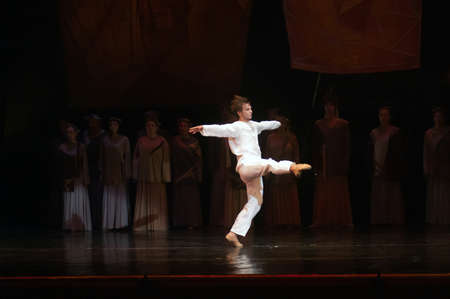 DNEPROPETROVSK, UKRAINE  SEPTEMBER 25: Members of the Dnepropetrovsk State Opera and Ballet Theatre perform "Jesus" on September 25, 2012 in Dnepropetrovsk, Ukraineのeditorial素材