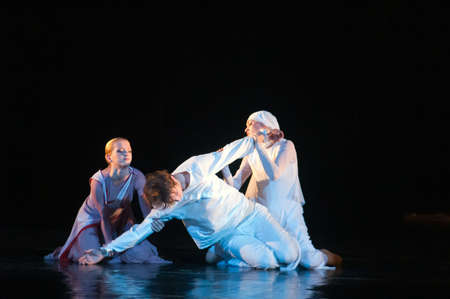 DNEPROPETROVSK, UKRAINE  SEPTEMBER 25: Members of the Dnepropetrovsk State Opera and Ballet Theatre perform "Jesus" on September 25, 2012 in Dnepropetrovsk, Ukraineのeditorial素材