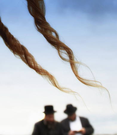 Orthodox Jewish prays, jews, judaism, hasidim,の写真素材