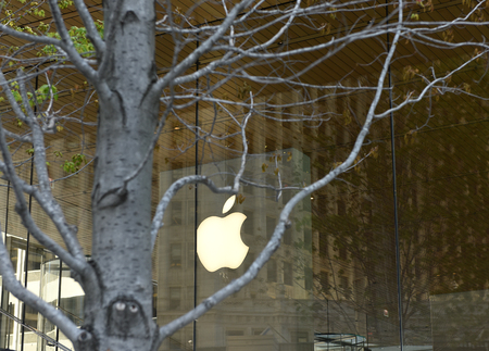 Chicago, USA - June 04, 2018: Apple logo on the Apple store on Michigan Avenue in Chicago, Illinois.のeditorial素材