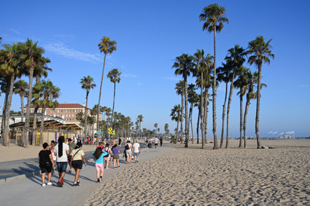 Los Angeles, California, USA - July 29, 2023: The people rest on the in Santa Monica beach.のeditorial素材