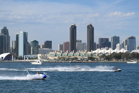 San Diego, CA, USA - July 31, 2023: The view on Downtown San Diego from Coronado Tidelands Park.のeditorial素材