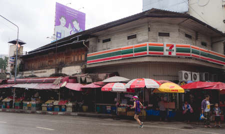 CHIANGMAI,THAILAND - 26 July, 2017 :Warorot Market, locally called Kad Luang, is largest markets in Chiang Mai, on July 26,2017 in Chiang Mai, Thailand.のeditorial素材