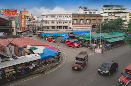 CHIANGMAI,THAILAND - 26 July, 2017 :Warorot Market, locally called Kad Luang, is largest markets in Chiang Mai, on July 26,2017 in Chiang Mai, Thailand.のeditorial素材