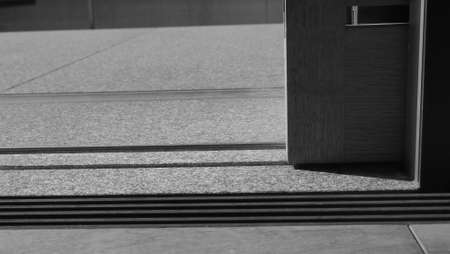 Sliding Doorの写真素材
