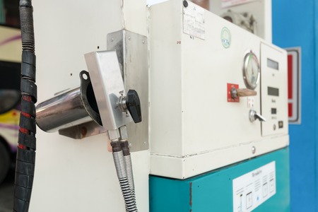 Controlled gas To refuel Vehicle fueling facility in asia