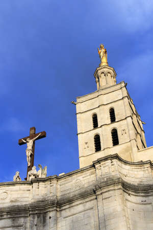 The Popes Palace in Avignon, France:  Notre-Dame des Doms Cathedralのeditorial素材