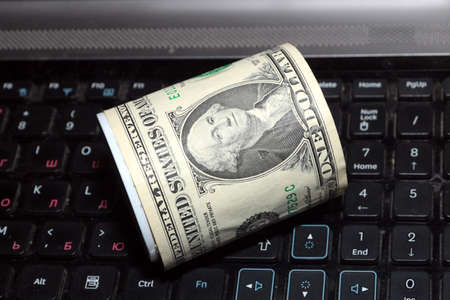 label with the image of dollar on a tin foodの写真素材