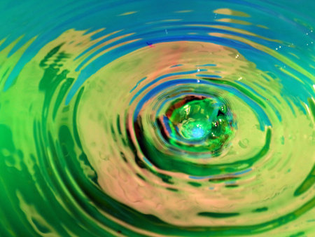 a trace on the surface of the liquid after the impact of a drop of water
