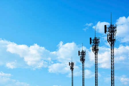 Silhouette phone antenna