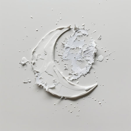 Explore this minimalist artwork featuring a moon shape crafted from white paint against a light gray backdrop, capturing unique textures and an artistic flair.の素材
