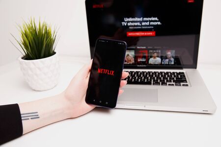 Tula, Russia - February 18, 2019:Close up Netflix app icon on Laptop screen. Netflix is an international leading subscription service for watching TV episodes anのeditorial素材