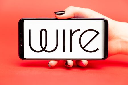 26 08 2019 Tula: Wire app on the phone display. Logoのeditorial素材
