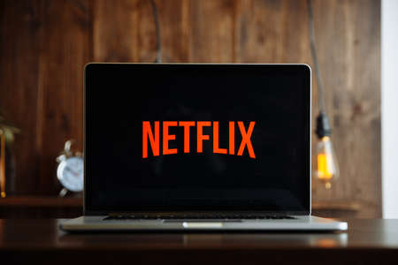 Tula Russia 16.01.20: Netflix, Inc. is an American provider of on-demand Internet streaming media available founded in 1997 by Marc Randolph and Reed Hastingsのeditorial素材