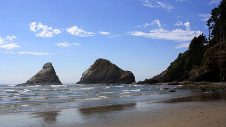 This image features a rock formation found next to the Hecieta Head lighthouse also known as "devils elbow".の写真素材