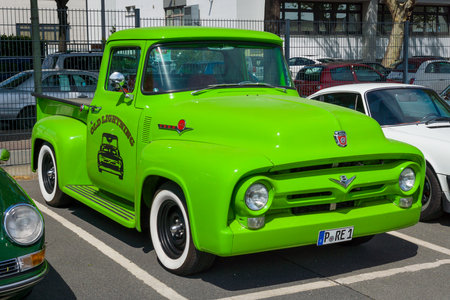 BERLIN, GERMANY - MAY 17, 2014: Full-size pickup truck Ford F-100 (second generation). 27th Oldtimer Day Berlin - Brandenburg のeditorial素材