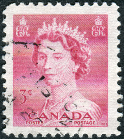 CANADA - CIRCA 1953: Postage stamp printed in Canada, shows portrait of Queen Elizabeth II, circa 1953のeditorial素材