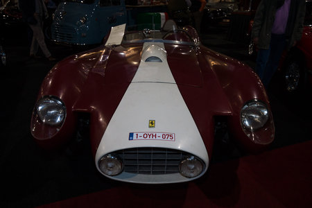 MAASTRICHT, NETHERLANDS - JANUARY 08, 2015: Racing car the Ferrari 250 Testa Rossa. International Exhibition InterClassics & Topmobiel 2015のeditorial素材