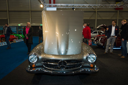 MAASTRICHT, NETHERLANDS - JANUARY 09, 2015: Roadster Mercedes-Benz 190SL. International Exhibition...