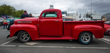 BERLIN - MAY 10, 2015: Full-size pickup truck Ford F1 (Ford Bonus-Built), 1948. The 28th Berlin-Brandenburg Oldtimer Dayのeditorial素材