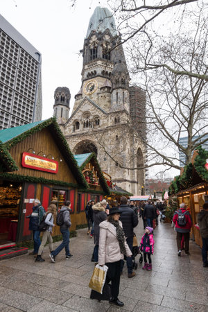 BERLIN - DECEMBER 09, 2015: Christmas market on the square near the Kaiser Wilhelm Memorial Churchのeditorial素材