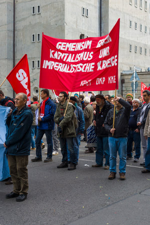 BERLIN - MAY 01, 2015: Members of trade unions, workers and employees at the demonstration on the occasion of Labour day.のeditorial素材