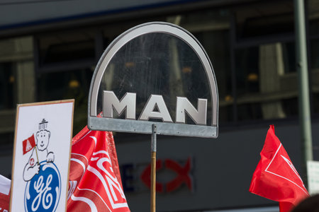 BERLIN - MAY 01, 2016: Members of trade unions, workers and employees at the demonstration on the occasion of Labour day.のeditorial素材