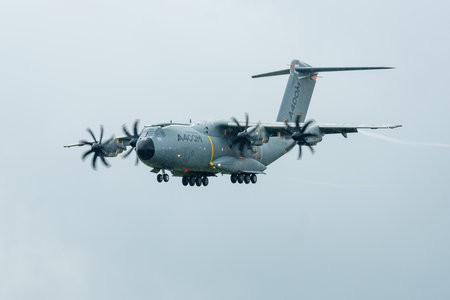 BERLIN, GERMANY - JUNI 01, 2016: Demonstration flight at rainy day of the military transport aircraft Airbus A400M Atlas. Exhibition ILA Berlin Air Show 2016のeditorial素材